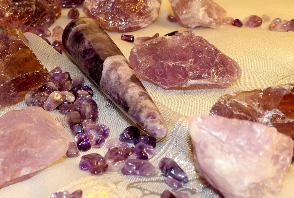 Heilsteine und Kraftorte – Umgang mit aufgeladenen Edelsteinen und Kristallen